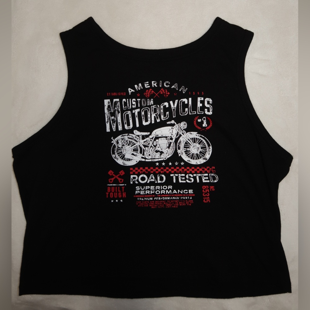 Black croped tank